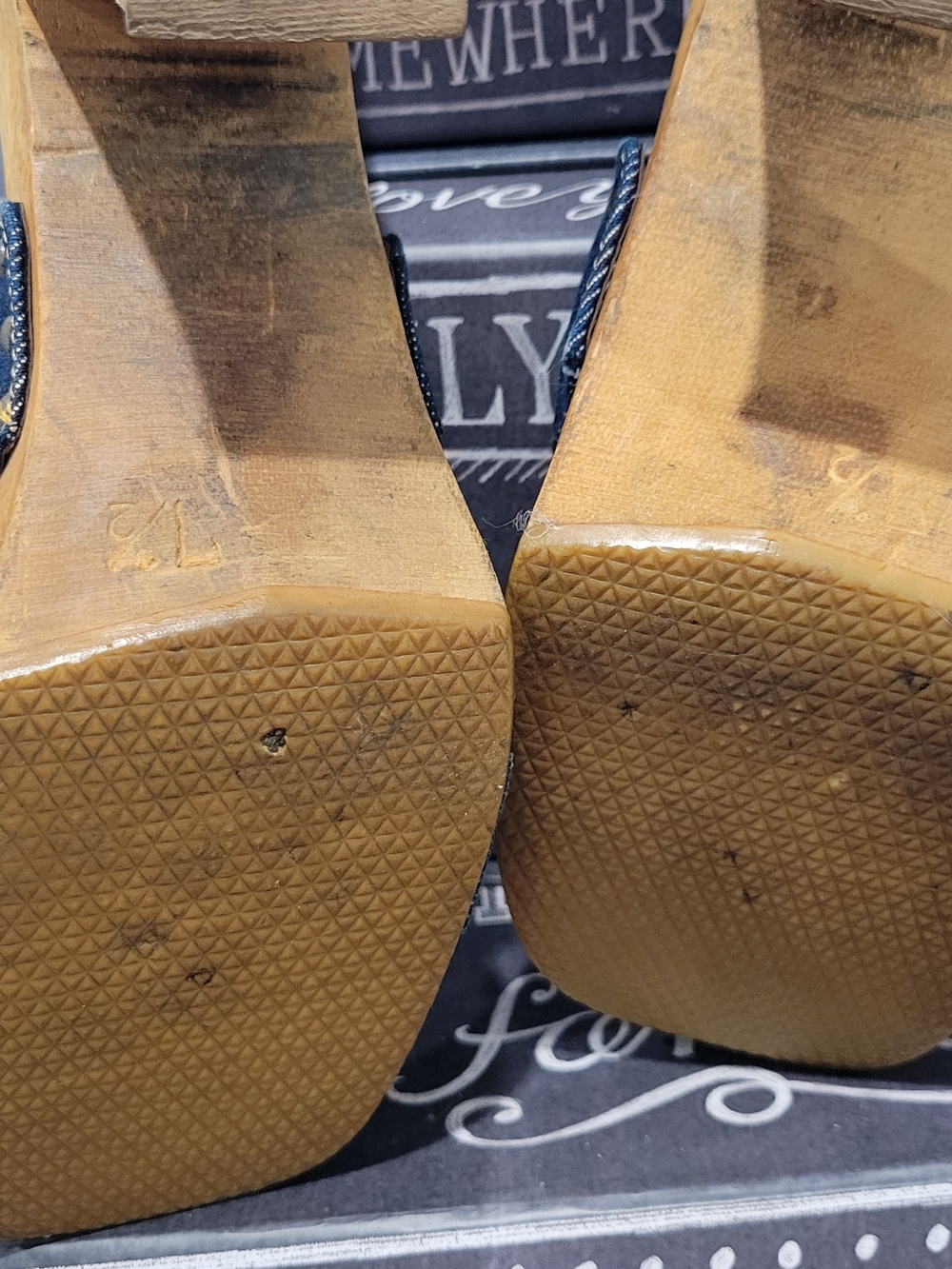 Candie's Y2k Blue Denim Crisscross Wooden-Style Sandals - Picture 6 of 11